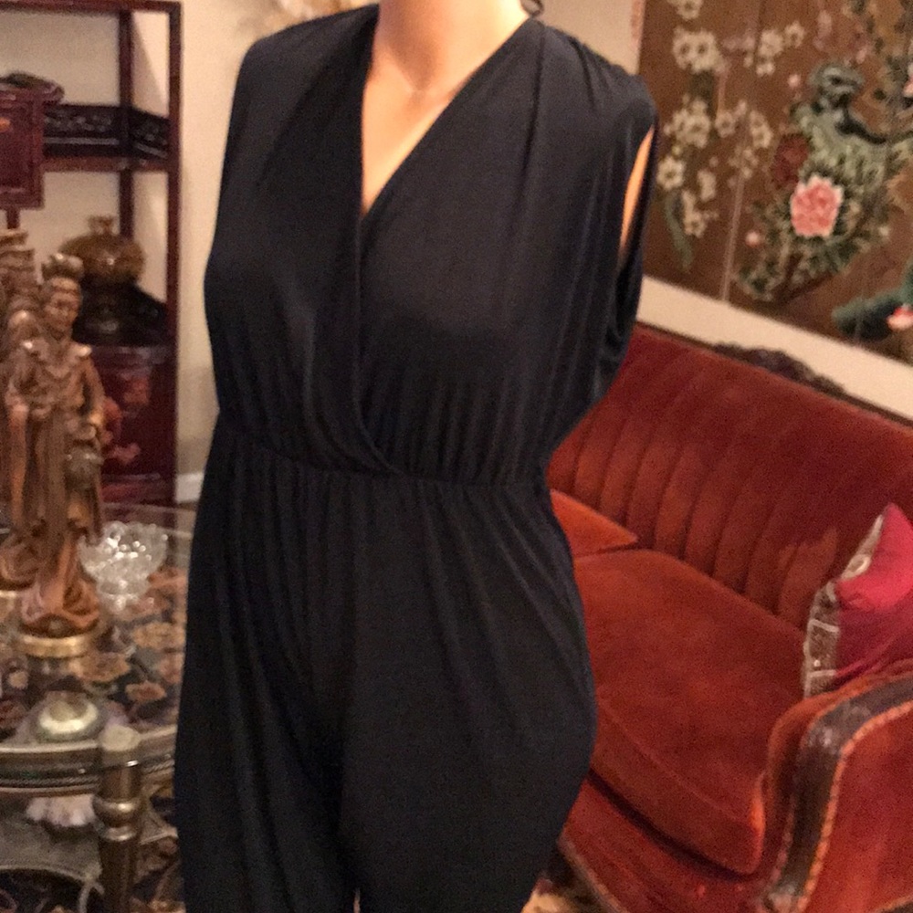 Black stretchy jumpsuit romper keyhole back XL